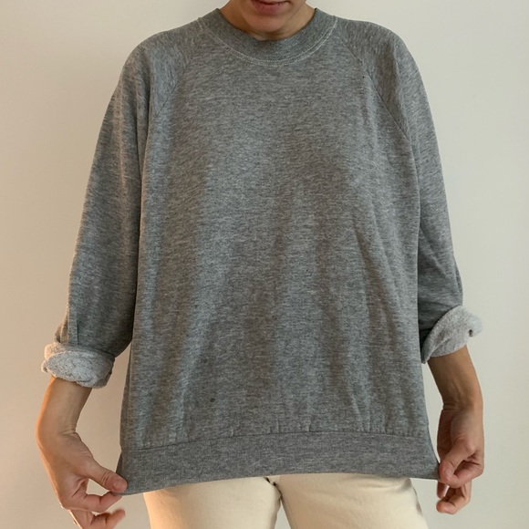 SOLD Vintage 90's Grey Sweatshirt - Picture 5 of 11